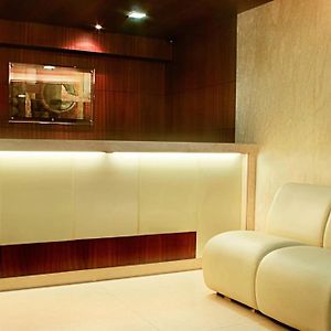 Hotel Lucky Bandra